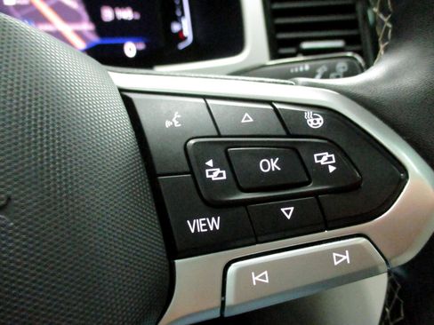 Used 2021 Volkswagen Atlas SEL Premium image 28