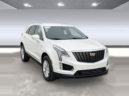 New 2026 Cadillac XT5 Luxury w/ LPO, Floor Liner Package FWD image 6