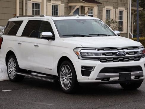 Certified 2023 Ford Expedition Max Platinum image 2