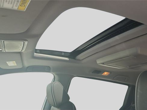 Used 2023 Honda Odyssey Elite image 10