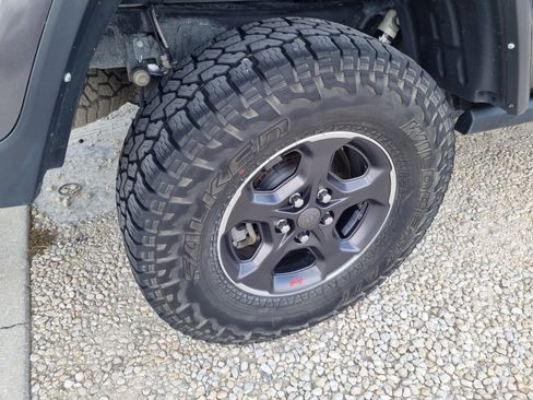Used 2022 Jeep Gladiator Rubicon w/ LED Lighting Group AWD/4WD image 7