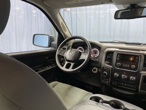 Used 2014 RAM 1500 Express image 32