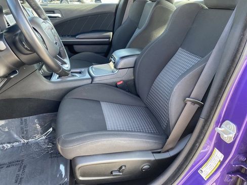 Certified 2023 Dodge Charger GT image 9