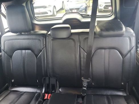 Used 2021 Ford Expedition Max Limited AWD/4WD image 18