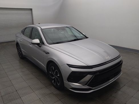 Used 2025 Hyundai Sonata SEL FWD image 13