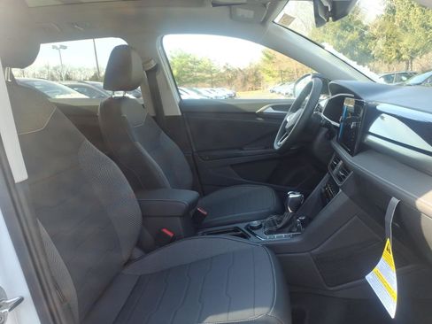 New 2026 Volkswagen Taos SE AWD/4WD image 5