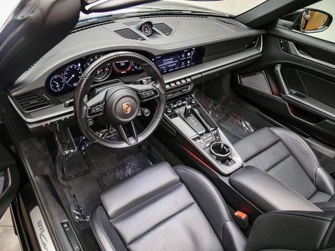 Certified 2022 Porsche 911 Carrera 4S AWD/4WD image 5