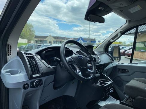 Used 2016 Ford Transit 350 XLT RWD image 12