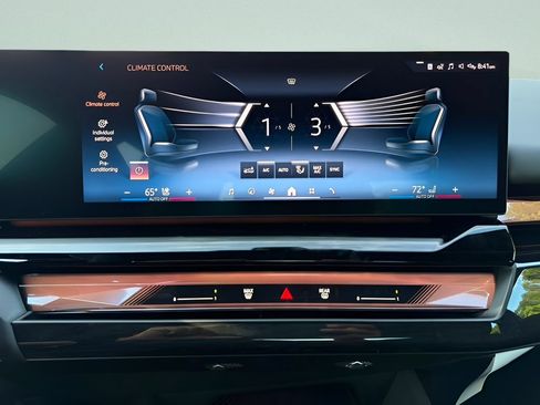 New 2027 BMW 530i xDrive w/ M Sport Package AWD/4WD image 18