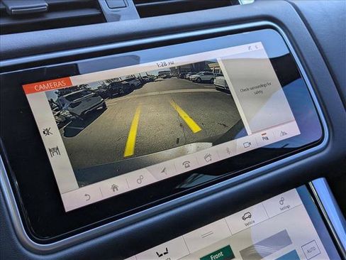 Used 2018 Land Rover Range Rover Sport HSE Dynamic image 14