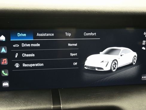 Used 2021 Porsche Taycan image 25