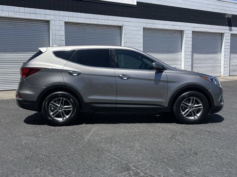 Used 2017 Hyundai Santa Fe Sport FWD image 33
