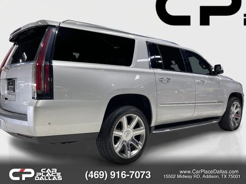 Used 2020 Cadillac Escalade ESV Luxury RWD image 13