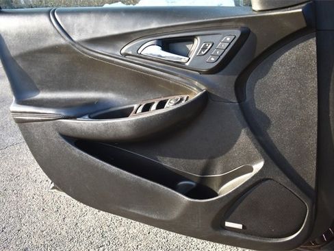 Used 2020 Chevrolet Malibu Premier image 34