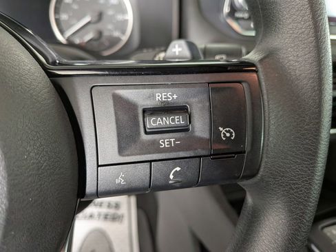 Used 2021 Nissan Rogue S image 21