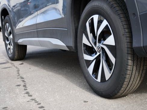 New 2026 Volkswagen Tiguan S image 9