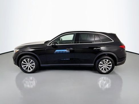 Used 2026 Mercedes-Benz GLC 300 4MATIC image 2