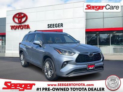 Used 2023 Toyota Highlander Platinum