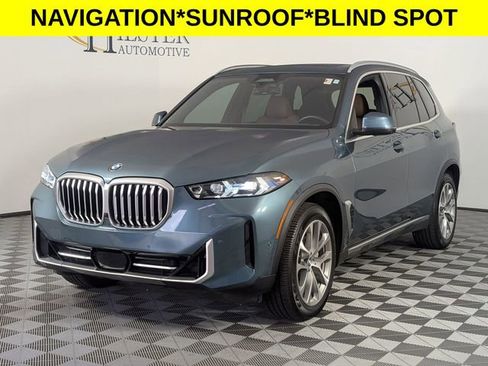 Used 2024 BMW X5 xDrive40i w/ Premium Package AWD/4WD image 4