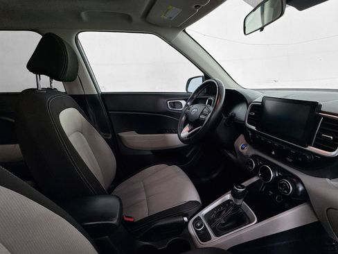Used 2024 Hyundai Venue SEL FWD image 27