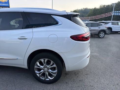 Used 2020 Buick Enclave Avenir w/ Avenir Technology Package AWD/4WD image 7
