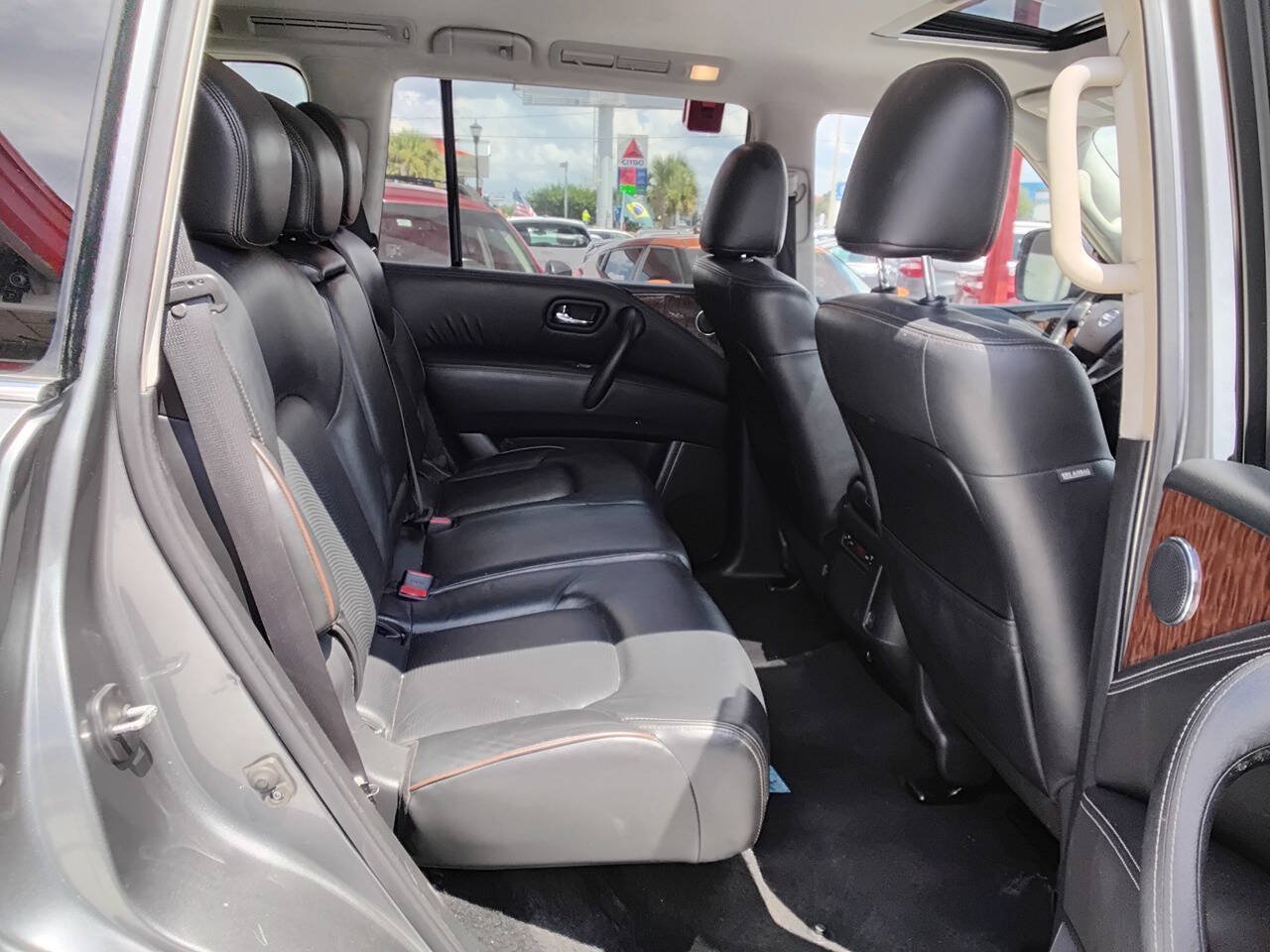 Used 2020 Nissan Armada SL w/ Premium Package RWD image 3
