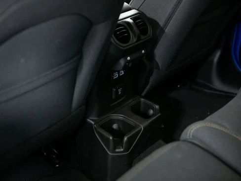Used 2024 Jeep Wrangler Sahara image 25