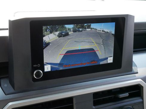 Certified 2024 Toyota Tacoma SR5 AWD/4WD image 35