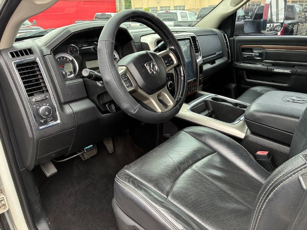 Used 2018 RAM 2500 Laramie w/ Convenience Group AWD/4WD image 10