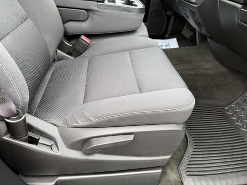 Used 2017 Chevrolet Silverado 1500 LT w/ All Star Edition image 39