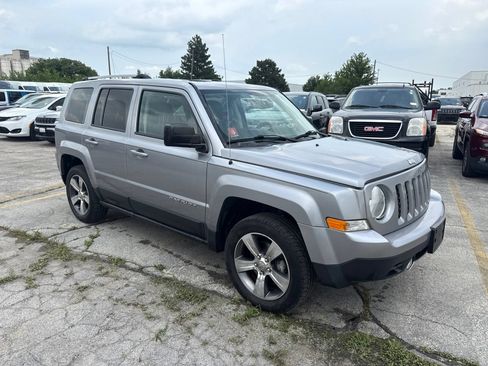 Used 2016 Jeep Patriot High Altitude AWD/4WD image 4