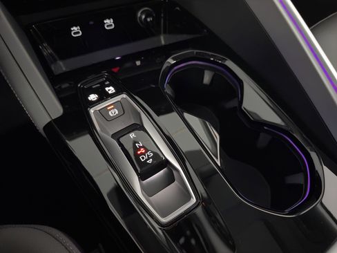 Used 2025 Audi Q5 Premium Plus w/ Premium Plus image 25