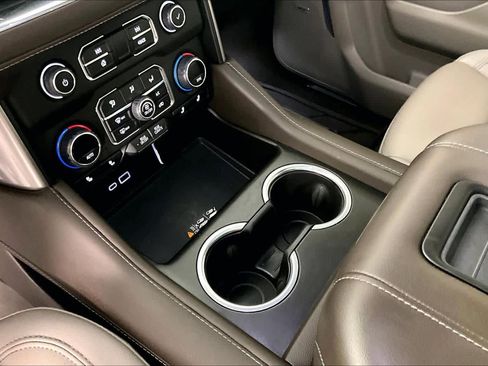 Used 2024 Chevrolet Tahoe LT w/ Luxury Package image 15