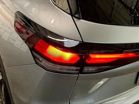 New 2026 Volkswagen Tiguan SE image 25