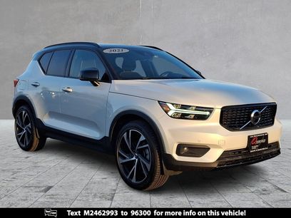 Used 2021 Volvo XC40 T5 R-Design w/ Climate Package