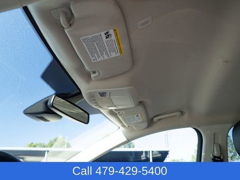 Used 2024 Ford Edge SEL image 17