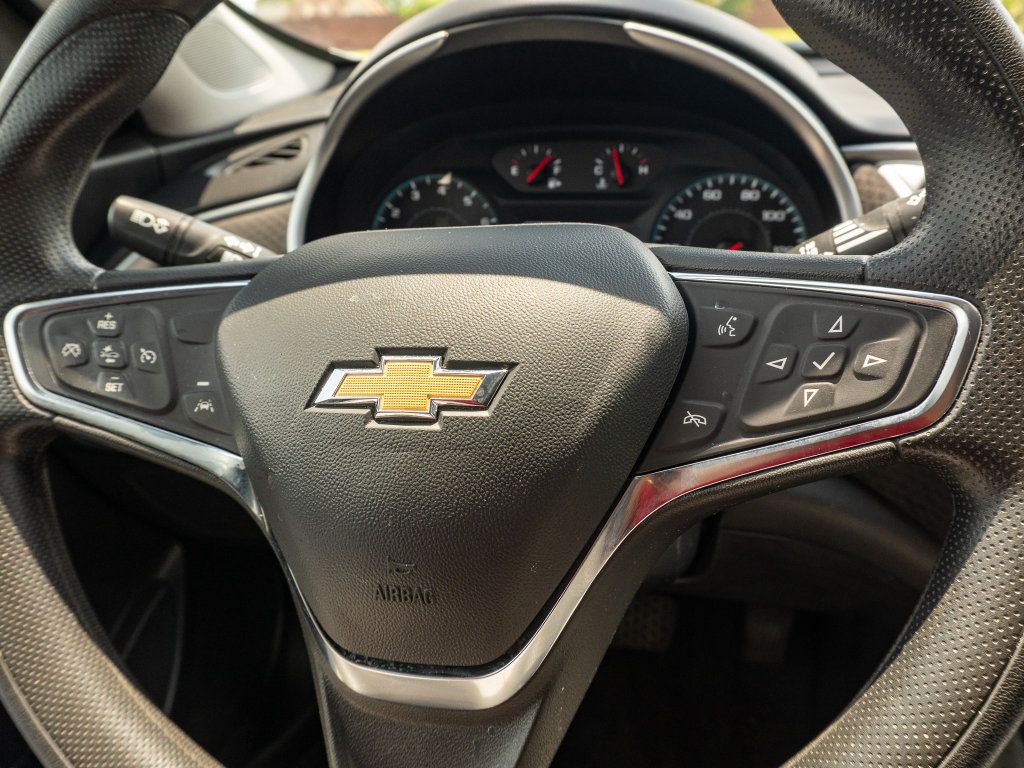 Used 2025 Chevrolet Malibu LT FWD image 30