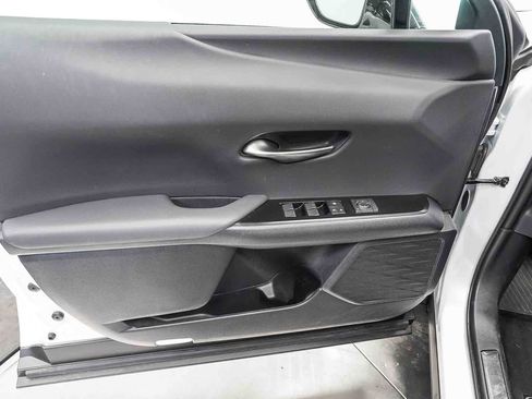 Used 2024 Lexus UX 250h FWD image 22