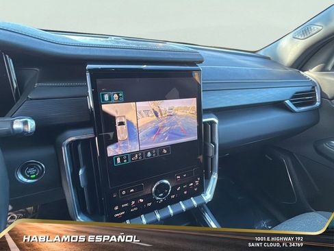 Used 2025 GMC Acadia Elevation image 22