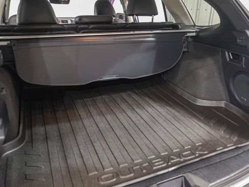 Used 2017 Subaru Outback 3.6R Limited AWD/4WD image 56