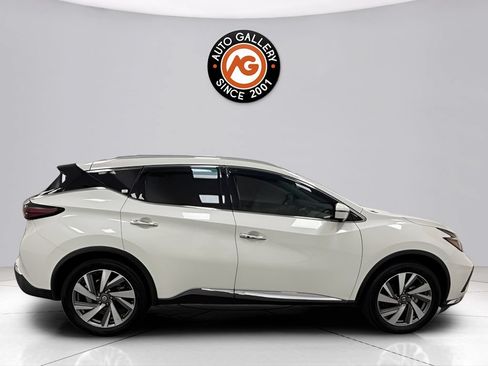 Used 2020 Nissan Murano SL w/ Moonroof Package AWD/4WD image 2