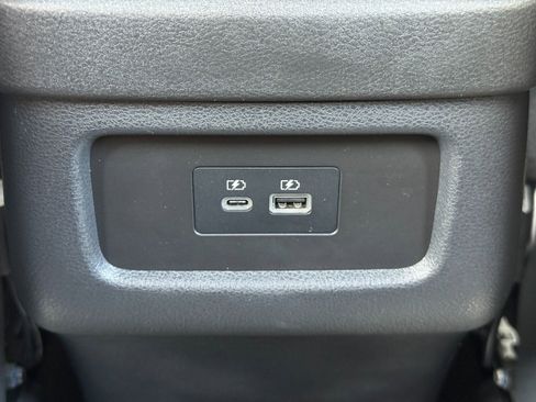 Used 2025 Nissan Pathfinder S FWD image 29