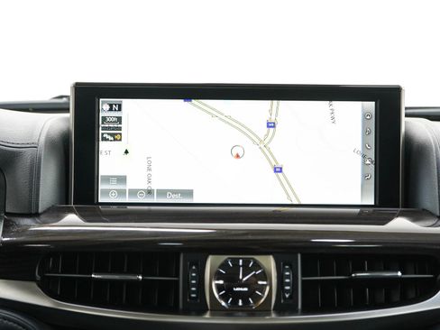 Used 2018 Lexus LX 570 4WD image 19
