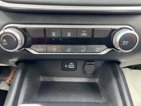 Used 2022 Nissan Altima 2.5 S FWD image 9