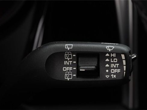 Used 2023 Porsche Macan image 31