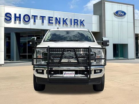 Used 2019 Ford F250 Lariat w/ Lariat Ultimate Package AWD/4WD image 2