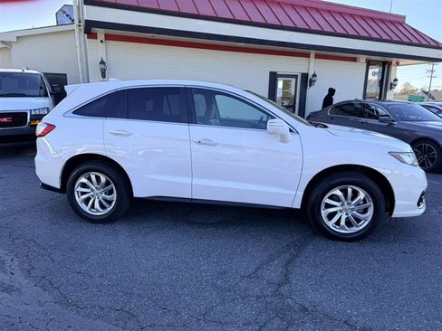 Used 2018 Acura RDX AWD image 3