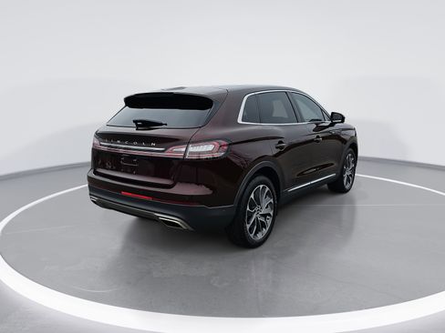 Used 2022 Lincoln Nautilus Reserve w/ Equipment Group 201A image 3