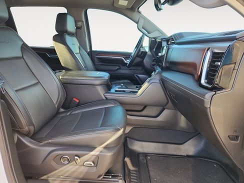 Used 2024 GMC Sierra 3500 Denali w/ Denali Reserve Package image 15