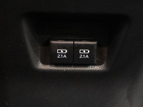 Used 2020 Toyota RAV4 XLE image 31